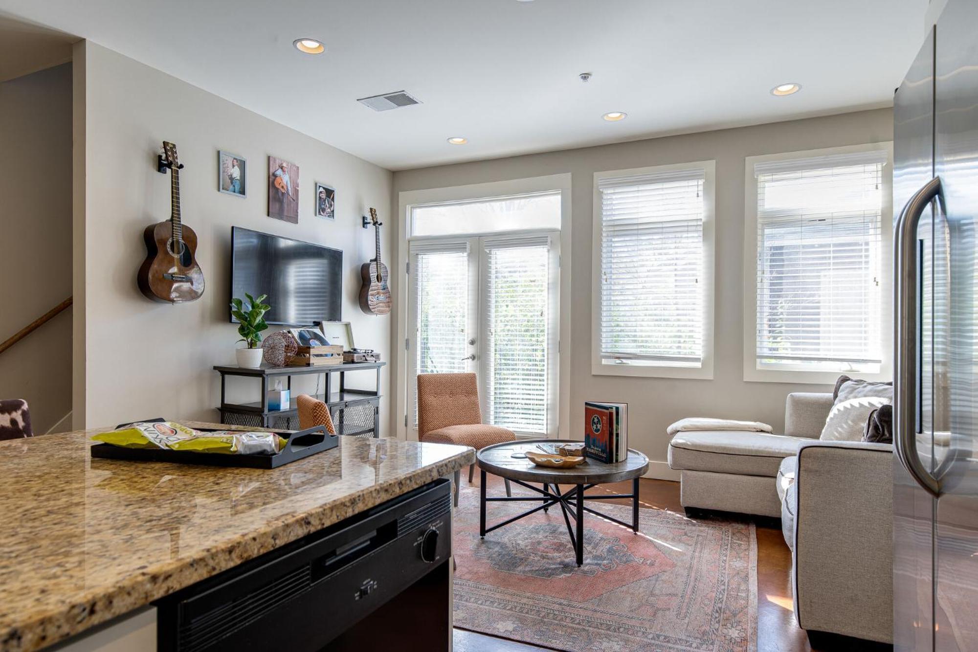 Appartement The Celebrity - Minutes To Broadway With A Balcony à Nashville Extérieur photo