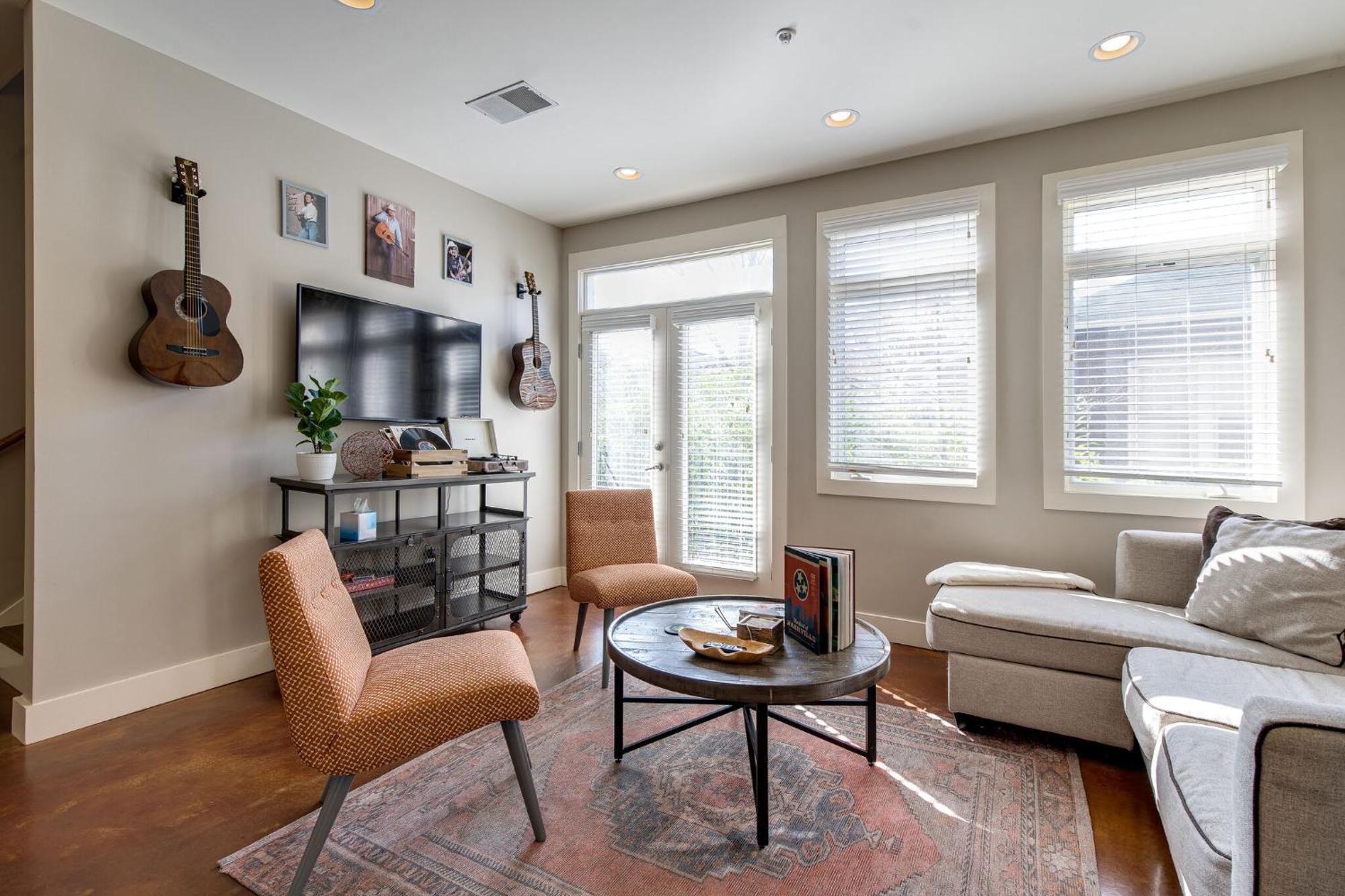Appartement The Celebrity - Minutes To Broadway With A Balcony à Nashville Extérieur photo